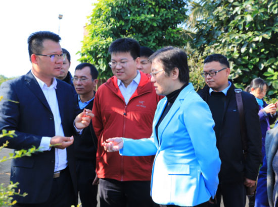 海(hǎi)南(nán)省科(kē)學技(jì)術(shù)廳赴瓊海(hǎi)調研 推動熱(rè)帶水(shuǐ)果科(kē)技(jì)創新發展相(xiàng)關工(gōng)作(zuò)